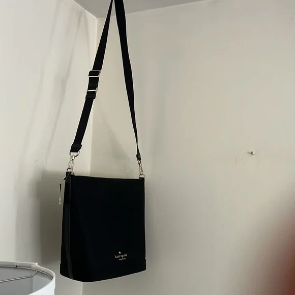 Kate Spade Chelsea Duffle Crossbody Bag Black KC444 - Picture 4 of 12